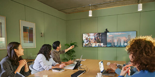 Solución avanzada Poly para equipamiento audiovisual